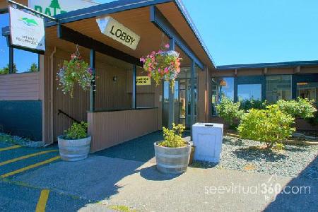 Dalewood Inn Port McNeill Екстериор снимка