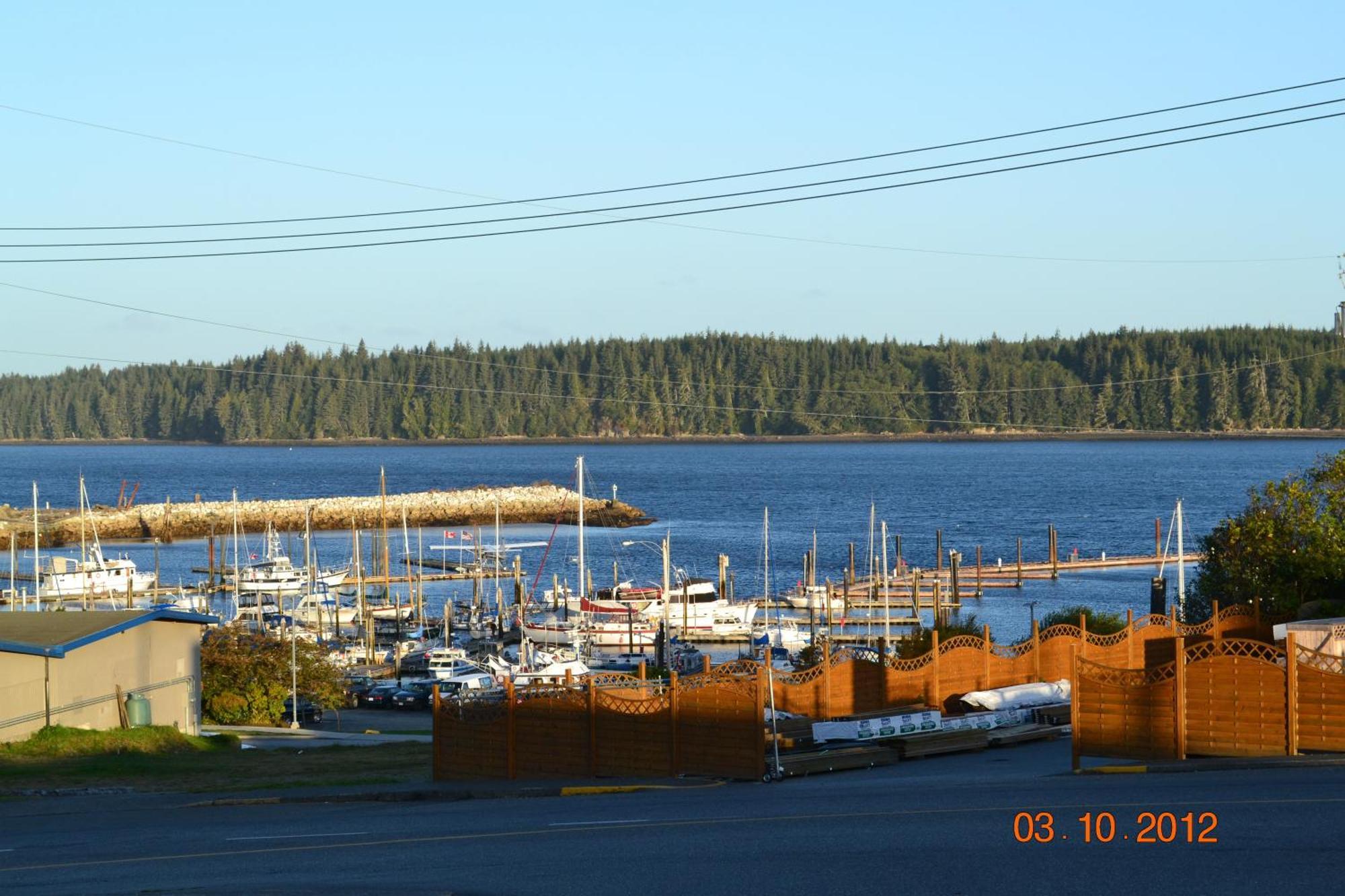 Dalewood Inn Port McNeill Екстериор снимка
