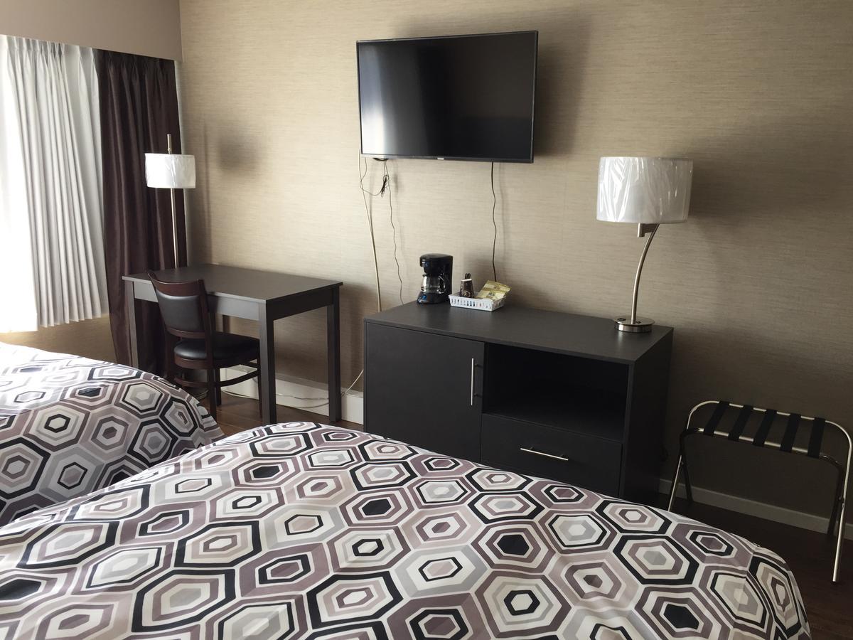Dalewood Inn Port McNeill Екстериор снимка